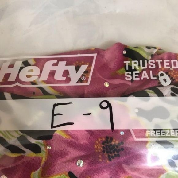 Rebecca Malone Floral Zebra Sequin Top Pink MEDIUM - Picture 6 of 8